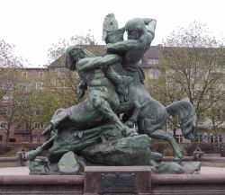 Stuhlmann fountain 2013.jpg